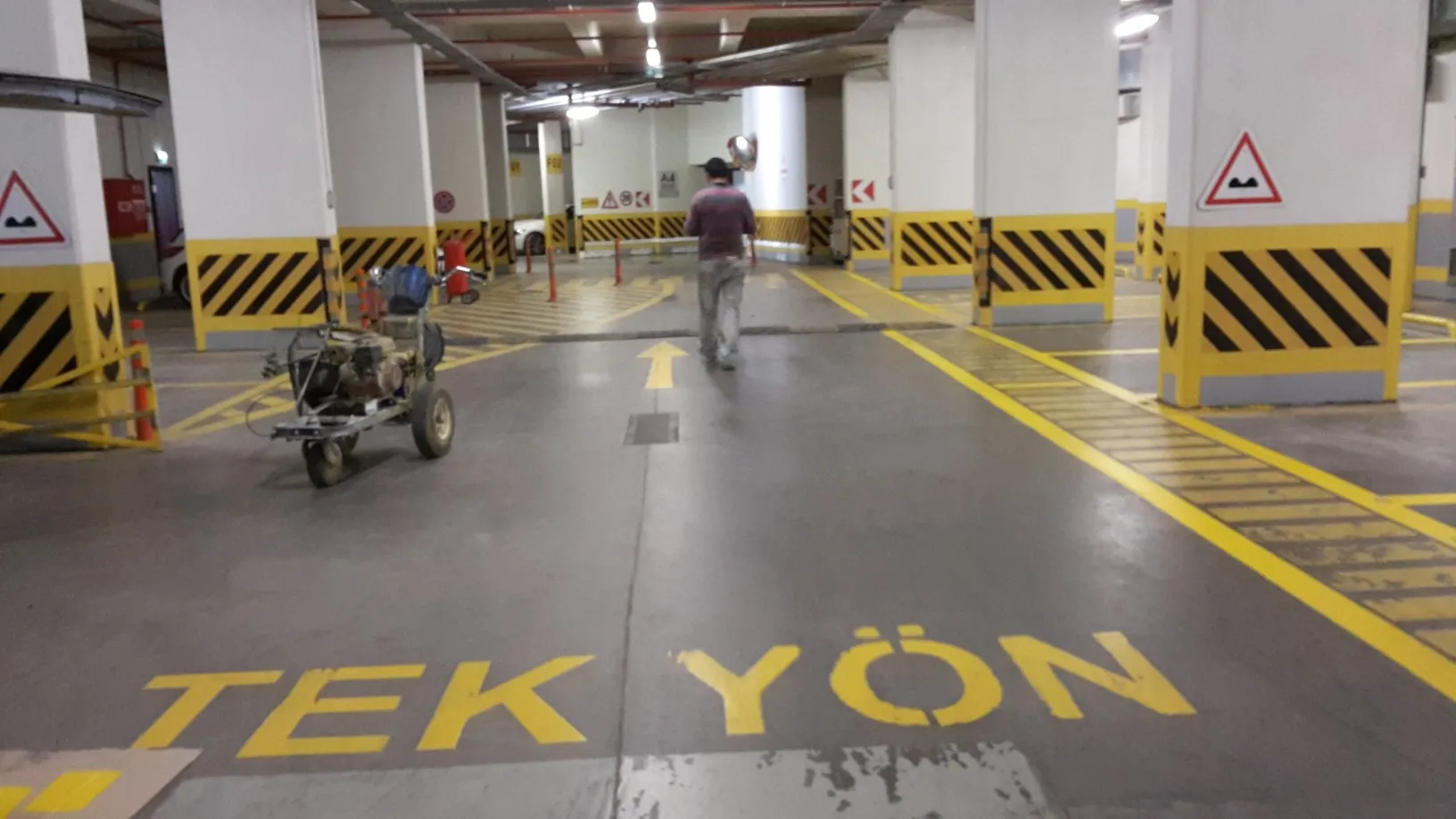 Otopark Alan Çizgileri ve Düzenleme Hizmetleri